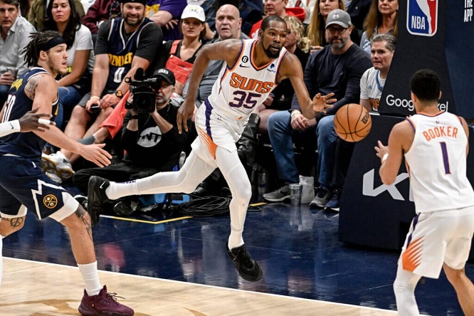 Phoenix Sunsilla on hyvin vähän toivoa voittaa Denver Nuggets